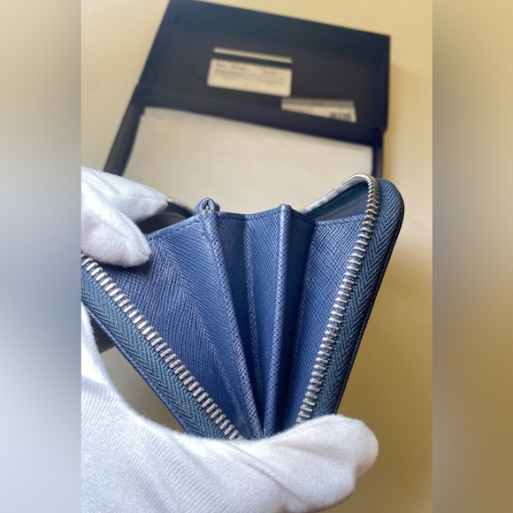 EUC! 😍 Prada Blue Saffiano Leather Zip Around Wallet - Picture 11 of 14